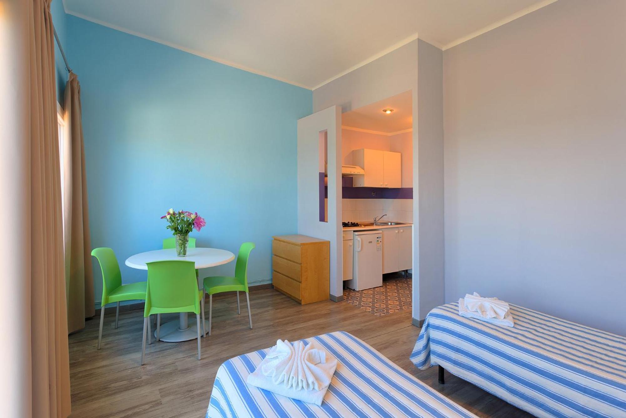 Blue Beach Bussana Nuova Luaran gambar