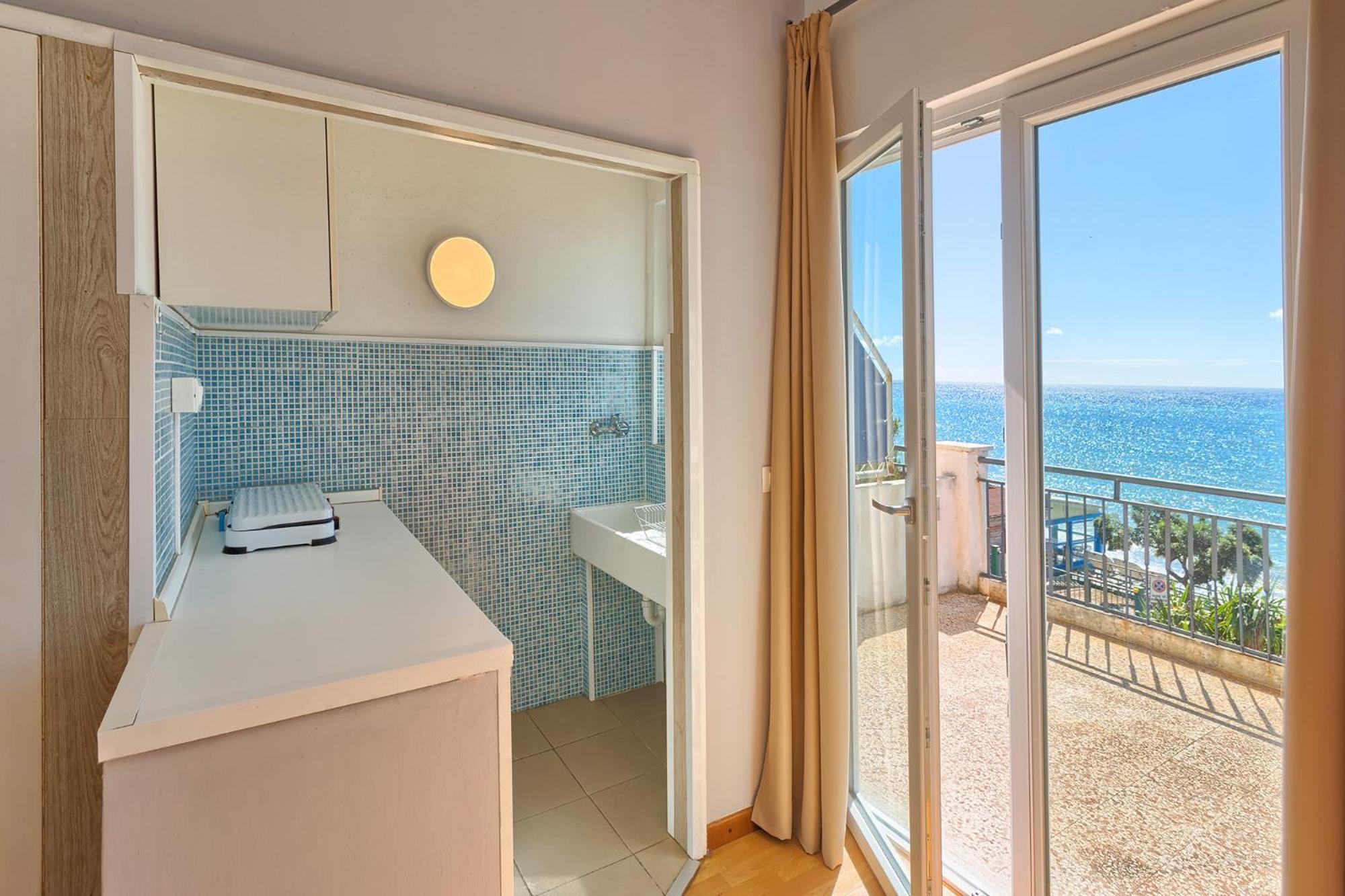 Blue Beach Bussana Nuova Luaran gambar