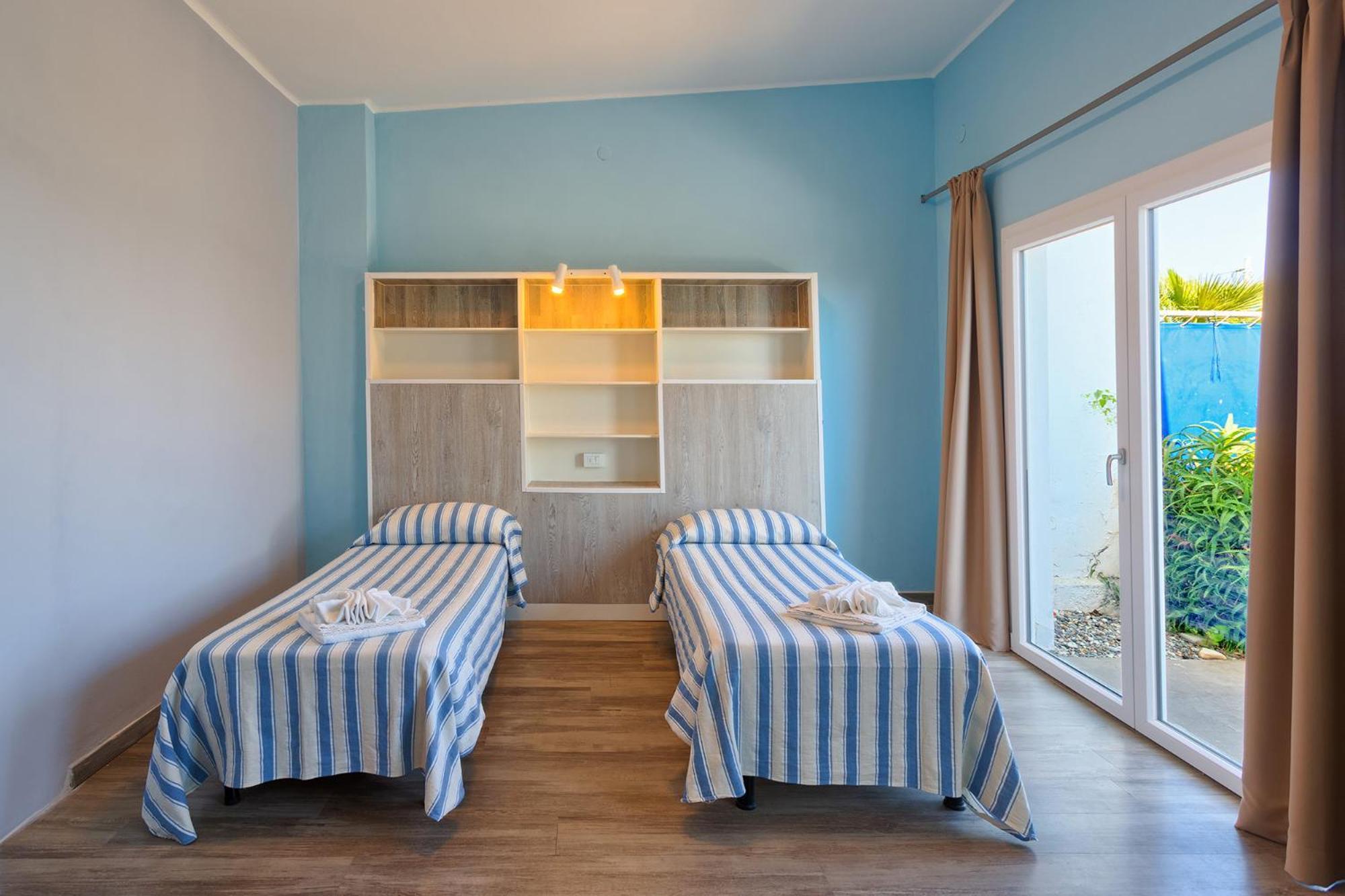 Blue Beach Bussana Nuova Luaran gambar
