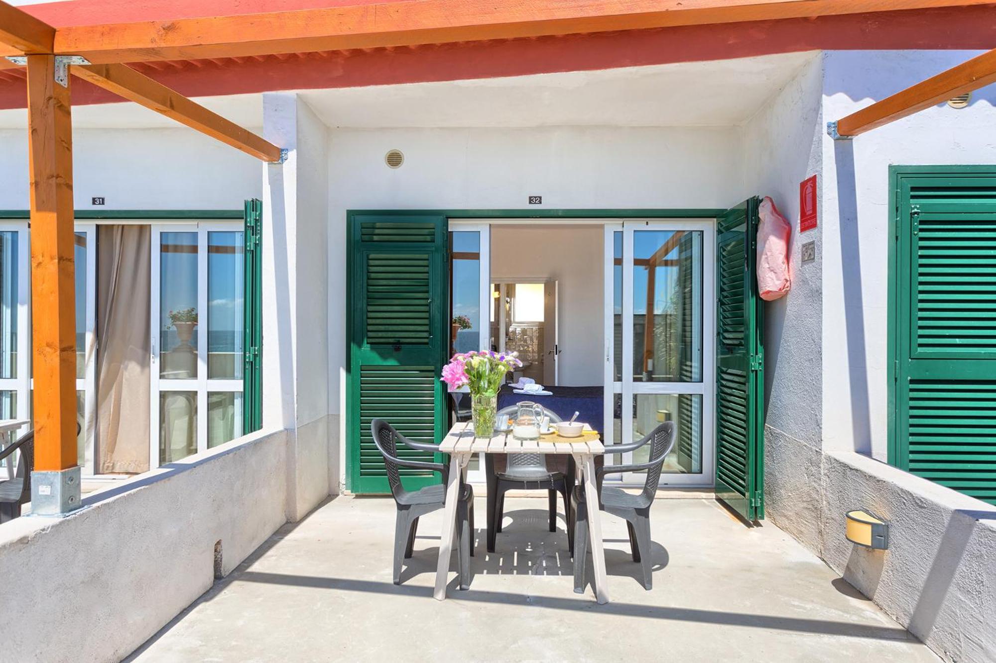 Blue Beach Bussana Nuova Luaran gambar