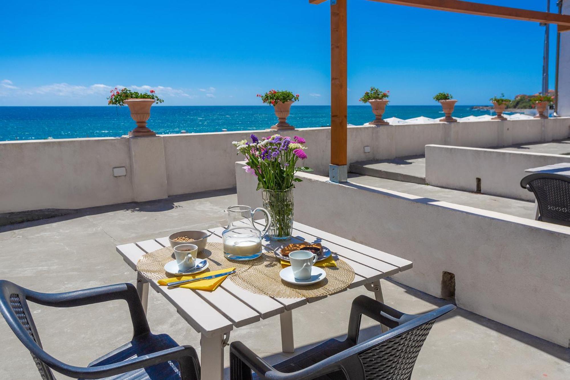 Blue Beach Bussana Nuova Luaran gambar